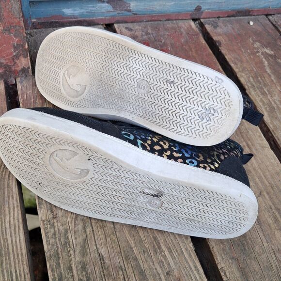 BILLY Footwear Kid Haring Hi-Top Sneaker Black Iridescent Cheetah 5 Adaptive Zip - Picture 3 of 8